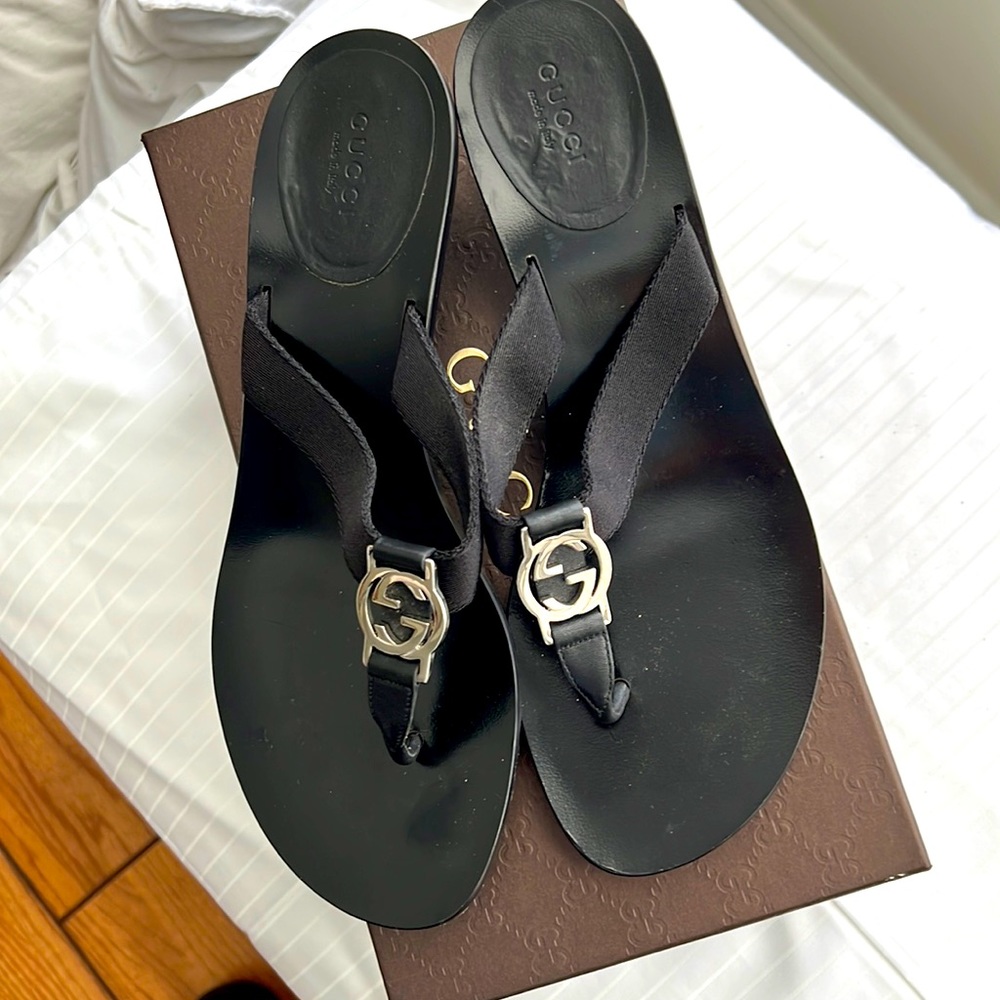 Gucci Black Lifford Kitty Sandal